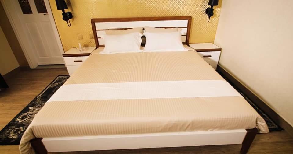 Готель Golden Bed Addis Екстер'єр фото